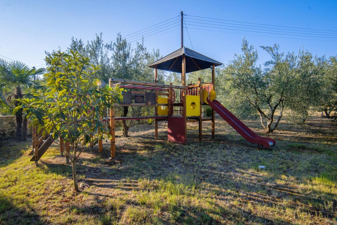 Iliannasvillas Nikiti  Exteriör bild
